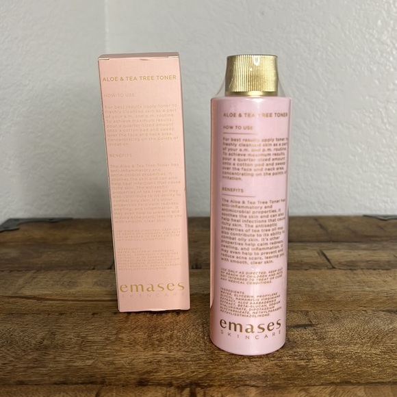 Aloe and Tea Tree Toner - Picture 2 of 4